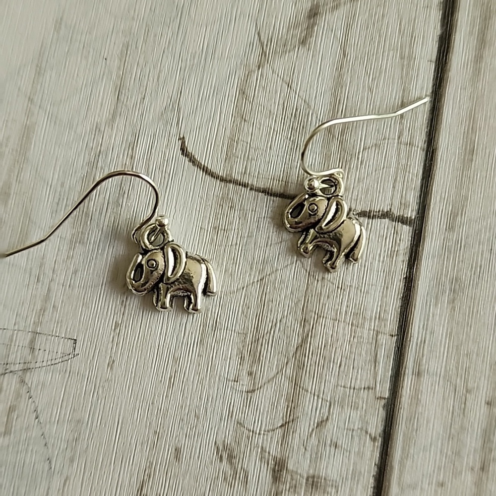 STERLING POST  ELEPHANT EARRINGS ER